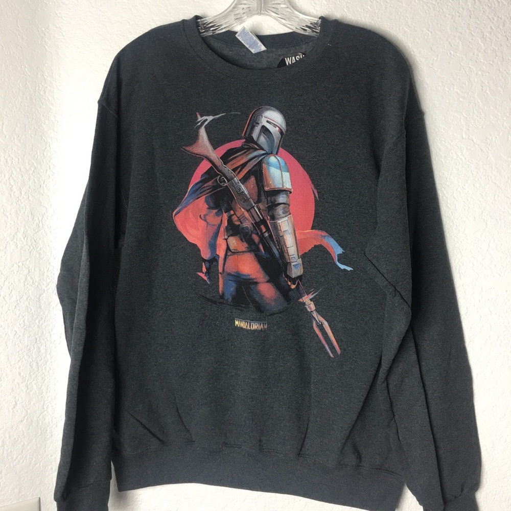Star Wars Disney Mandalorian  Gray Longsleeve Sweatshirt Size L